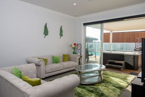 Photo of property in 19 Mike Smith Drive, Cambridge, 3434