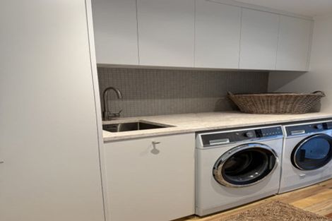 Photo of property in 48 Seaview Avenue, Northcote, Auckland, 0627