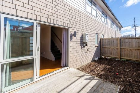 Photo of property in 1u3 June Place, Hamilton East, Hamilton, 3216