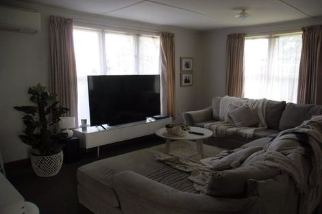 Photo of property in 52 Lipscombe Crescent, Havelock North, 4130