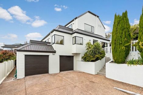 Photo of property in 10 Copperfield Terrace, Mellons Bay, Auckland, 2014