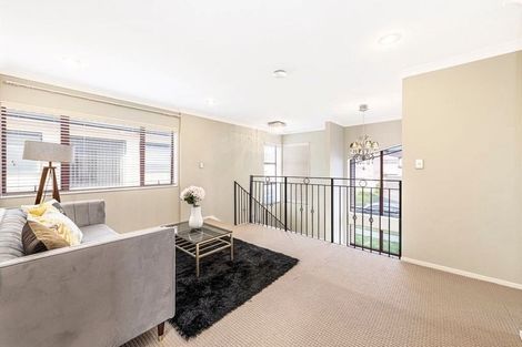 Photo of property in 13 Heidi Crescent, Flat Bush, Auckland, 2016