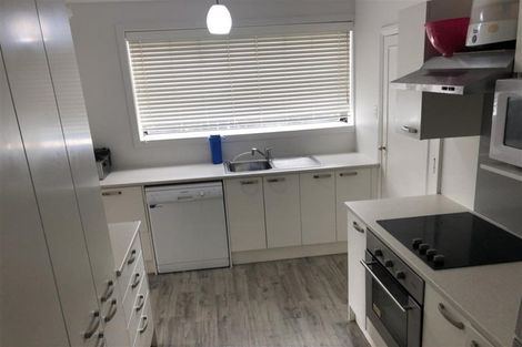 Photo of property in 702 Massey Road, Mangere, Auckland, 2022