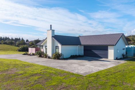 Photo of property in 66 Waitarere Rise Avenue, Waitarere, Levin, 5510