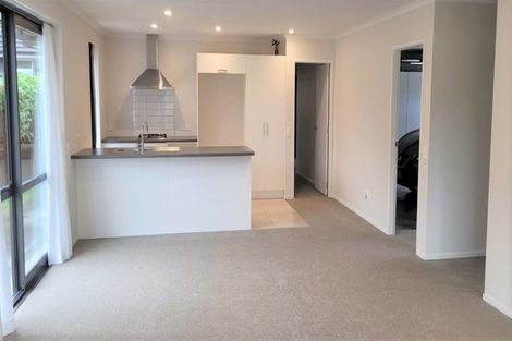 Photo of property in 1 Grapnel Lane, Whitby, Porirua, 5024