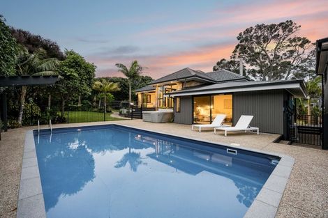 Photo of property in 35 Rock Isle Road, Torbay, Auckland, 0630