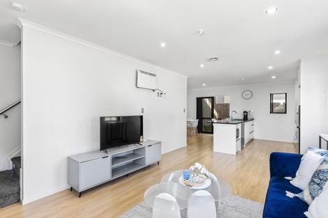 Photo of property in 1 Kendall Court, Wattle Downs, Auckland, 2103