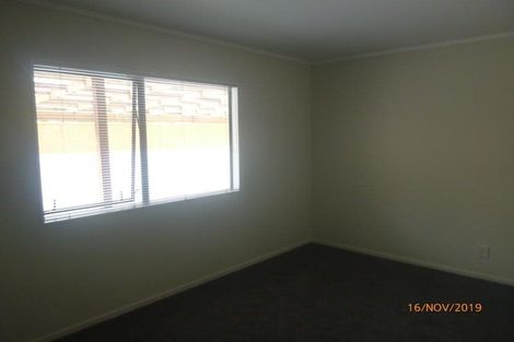 Photo of property in 1/81 Kaurilands Road, Titirangi, Auckland, 0604