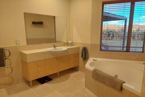 Photo of property in 253 Ngahere Park Road, Turitea, Palmerston North, 4472