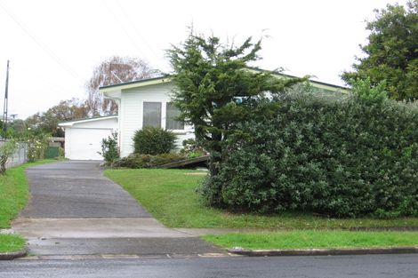 Photo of property in 84 Tiraumea Drive, Pakuranga, Auckland, 2010