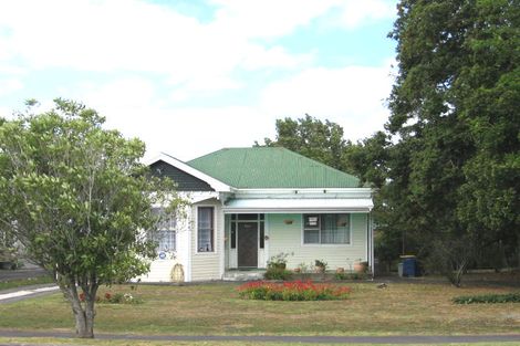 Photo of property in 137 Birkenhead Avenue, Birkenhead, Auckland, 0626