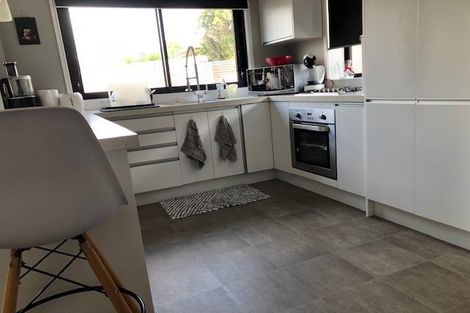 Photo of property in 1/234 Rangatira Road, Beach Haven, Auckland, 0626