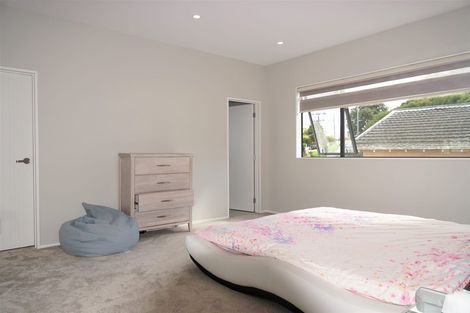Photo of property in 83a Lake Road, Northcote, Auckland, 0627