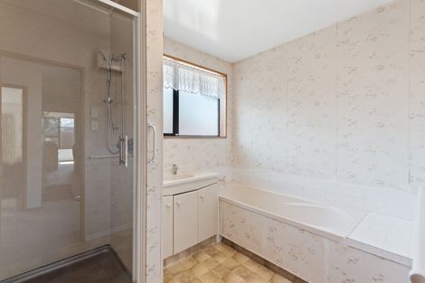 Photo of property in 2/12 Algie Place, Avonhead, Christchurch, 8042