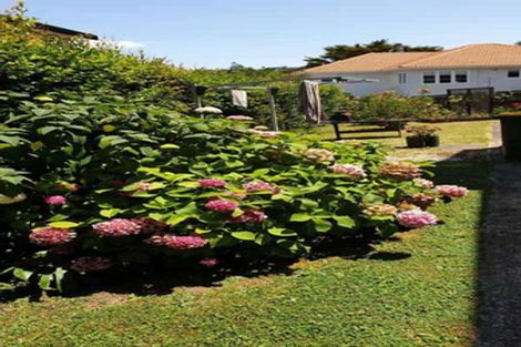 Photo of property in 3/2 Scarboro Terrace, Murrays Bay, Auckland, 0630
