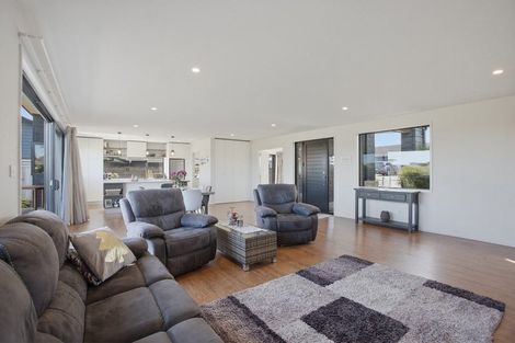 Photo of property in 3 Ashwood Lane, Bell Block, New Plymouth, 4312