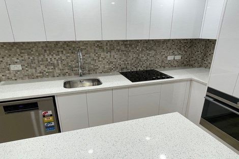 Photo of property in 16 Walworth Avenue, Pakuranga Heights, Auckland, 2010