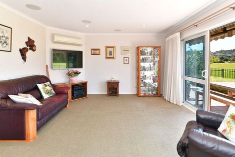 Photo of property in 93a Florence Avenue, Orewa, 0931