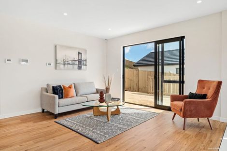 Photo of property in 13 Pacific Heights Road, Orewa, 0931