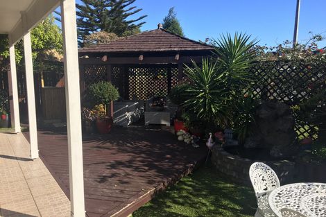 Photo of property in 1/47 Edmonton Road, Henderson, Auckland, 0612