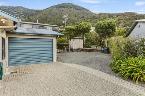 Photo of property in 11 Field Terrace, Okiwi Bay, French Pass, 7193