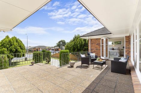 Photo of property in 100 Palmers Road, Clendon Park, Auckland, 2103