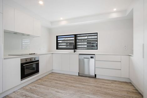 Photo of property in 4/17 Victoria Road, Mount Maunganui, 3116