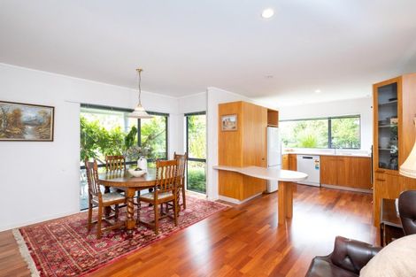 Photo of property in 5 Kensington Drive, Taradale, Napier, 4112