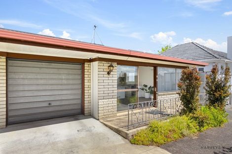 Photo of property in 56 Te Atatu Road, Te Atatu South, Auckland, 0610