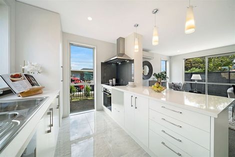 Photo of property in 14c Kirrie Avenue, Te Atatu South, Auckland, 0610