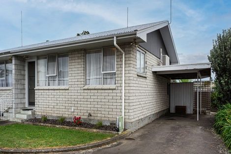 Photo of property in 12 Kiwi Court, Roslyn, Palmerston North, 4414