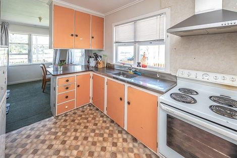 Photo of property in 44 Titoki Street, Castlecliff, Whanganui, 4501