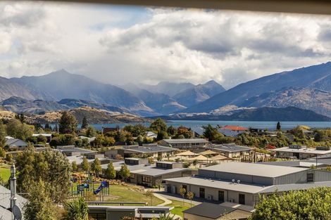 Photo of property in 74 Kings Drive, Wanaka, 9305
