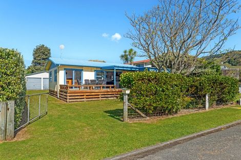 Photo of property in 3 Katrin Place, Mahia, 4198