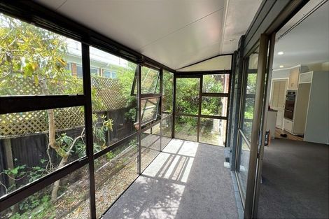 Photo of property in 2/51 Shakespeare Road, Milford, Auckland, 0620