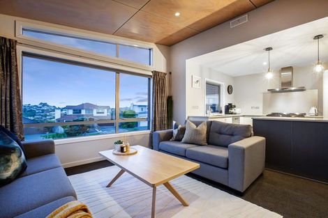 Photo of property in 7 Aoraki Rise, Aotea, Porirua, 5024