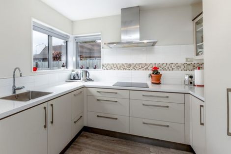 Photo of property in 323 Wairakei Road, Burnside, Christchurch, 8053