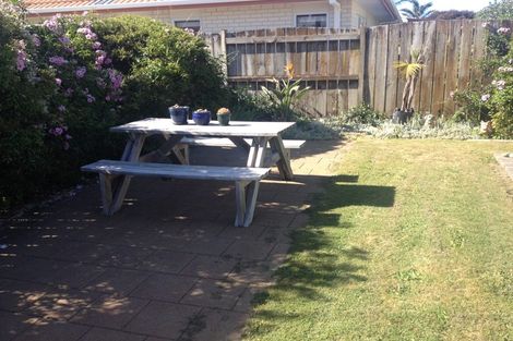Photo of property in 49 Gravatt Road, Papamoa Beach, Papamoa, 3118