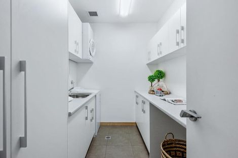Photo of property in Urbis Apartments, 4/5 Raroa Road, Hutt Central, Lower Hutt, 5010