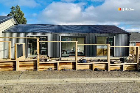Photo of property in 25 Burgess Street, Te Aroha, 3320