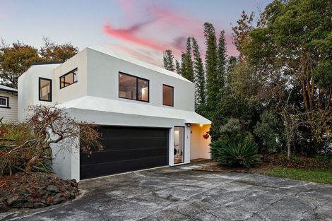 Photo of property in 22 Dawnhaven Drive, Te Atatu Peninsula, Auckland, 0610
