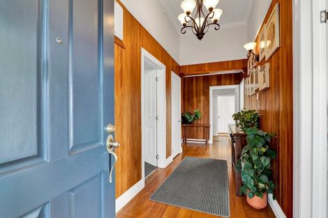 Photo of property in 1a Squire Place, Blagdon, New Plymouth, 4310
