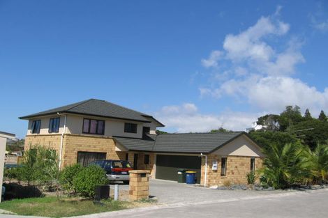 Photo of property in 22 Ian Sage Avenue, Torbay, Auckland, 0630