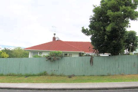 Photo of property in 5 Surat Place, Glen Eden, Auckland, 0602