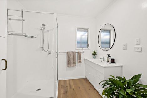 Photo of property in 42 Point Wells Road, Point Wells, Warkworth, 0986