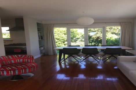 Photo of property in 35 Garreg Road, Fendalton, Christchurch, 8052