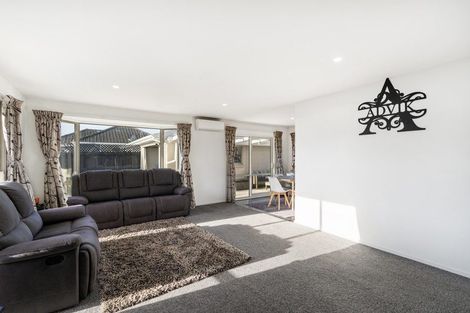 Photo of property in 21a Belfast Road, Belfast, Christchurch, 8051