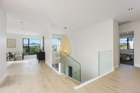 Photo of property in 128 Skulander Crescent, Orewa, 0931