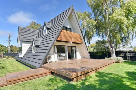 Photo of property in 33 Heyders Road, Spencerville, Christchurch, 8083