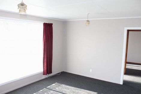 Photo of property in 143 Miranda Street, Stratford, 4332